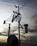 foto stazione meteo su palo antenna